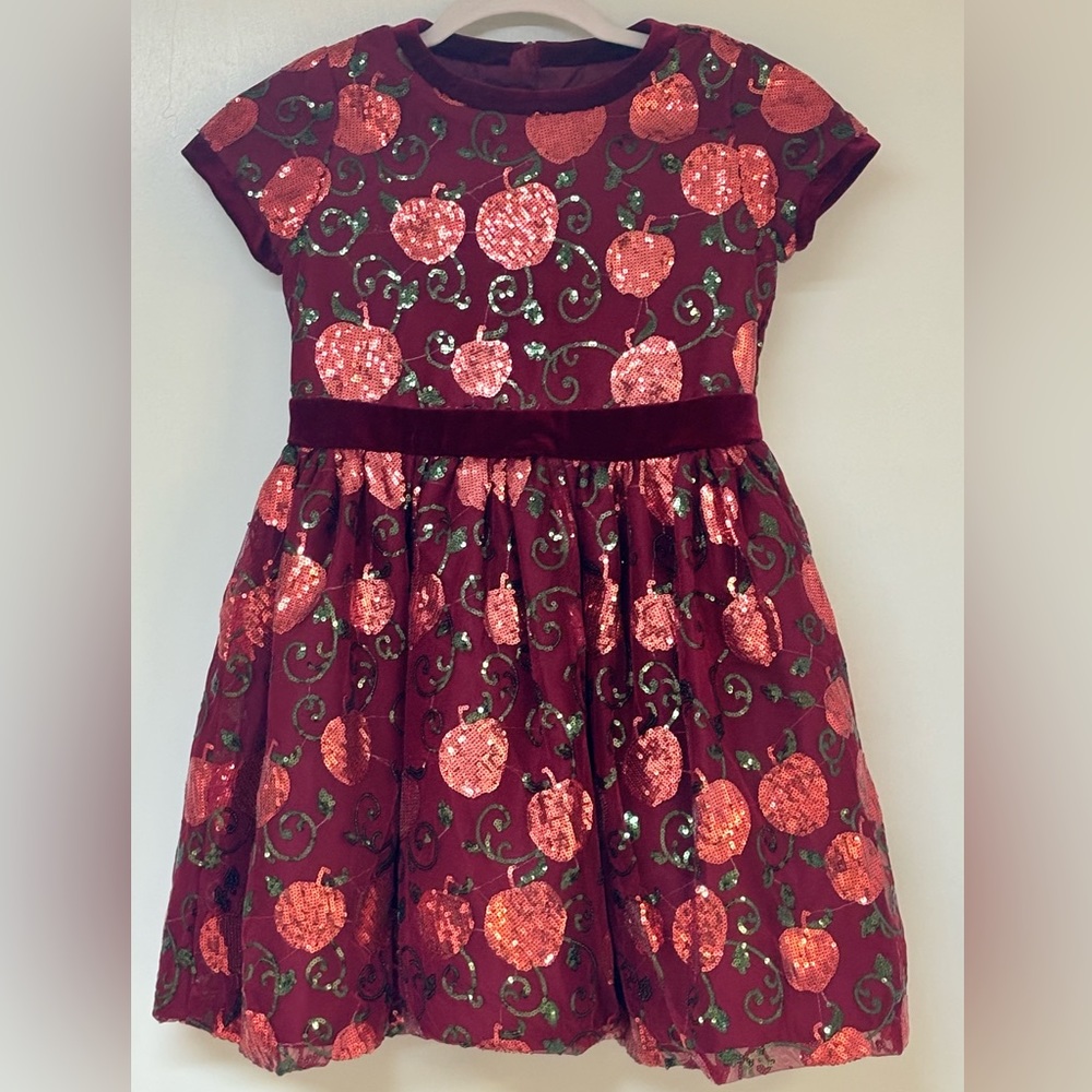 Disney Store Princess Snow White dress, size 7/8